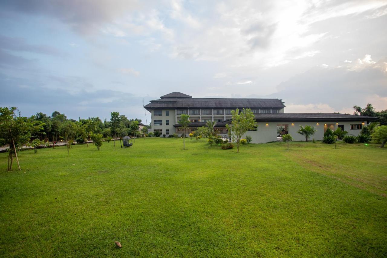 Soaltee Westend Resort Chitwan Exterior foto